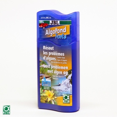 Frasco azul de produto JBL AlgoPond Forte para controle de algas