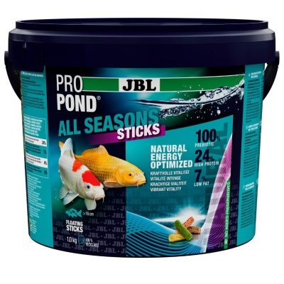 Recipiente preto de 1 kg de ração para peixes JBL Pro Pond All Seasons Sticks.