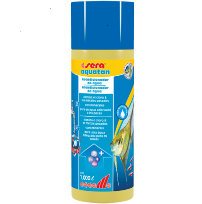 Frasco plastic azul e amarelo com produto acondicionador de água para aquários