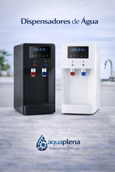 Dois dispensadores de água preto e branco com displays digitais e bicos coloridos