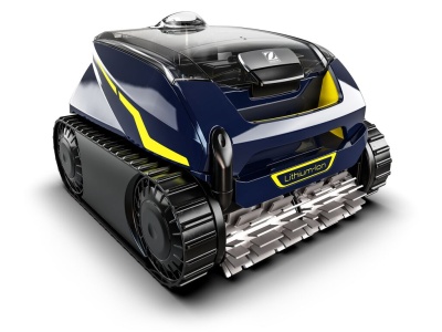 Robô de limpeza azul escuro com detalhes amarelos e lagartas pretas.