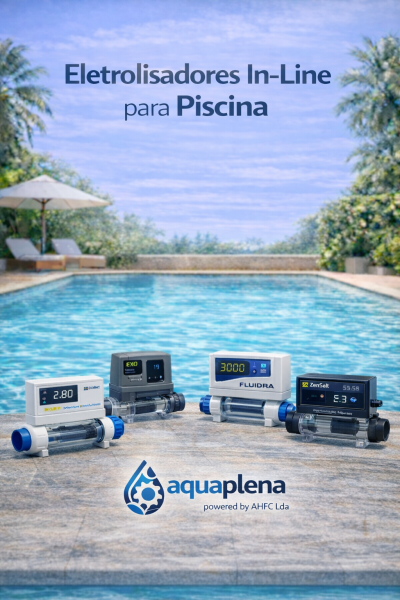 Eletrolisadores in-line para piscina exibidos junto a piscina com tela digital colorida e corpo com detalhes em branco, cinza e preto.