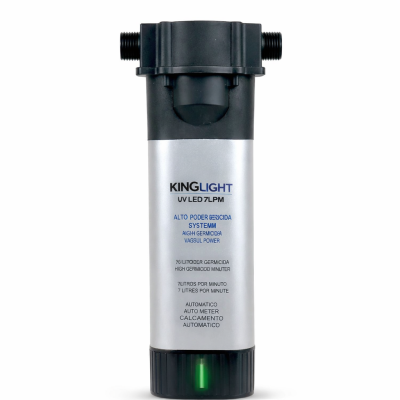 Filtro UV LED KINGLIGHT preto e prateado com texto e luz verde