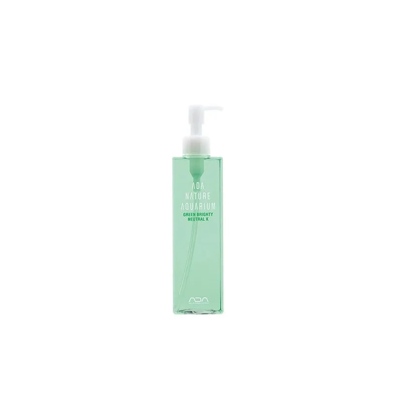 Frasco verde translúcido com doseador branco ADA GREEN BRIGHTY NEUTRAL K