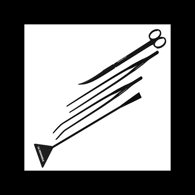 Conjunto de ferramentas de churrasco pretas com diversos formatos em fundo branco