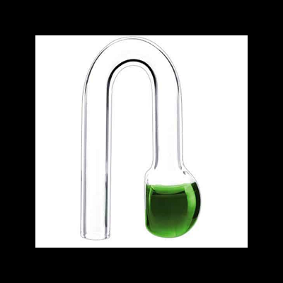 Arco de vidro transparente com líquido verde