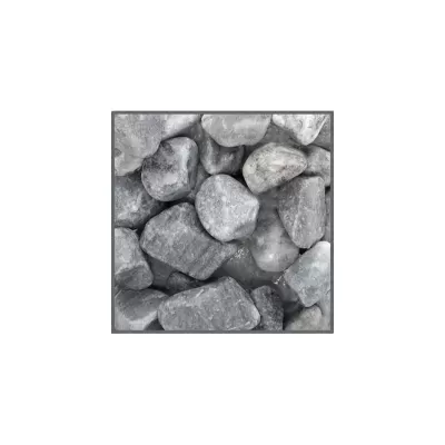 Pedras decorativas cinzentas em fundo branco
