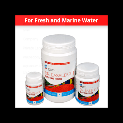 Três frascos brancos de ração para peixes DR. BASSLEER BIOFISH-FOOD