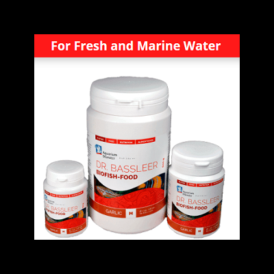 Três frascos brancos de comida para peixes DR. BASSLEER BIOFISH-FOOD sabor Garlic