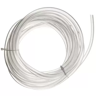 Mangueira transparente de plástico flexível enrolada