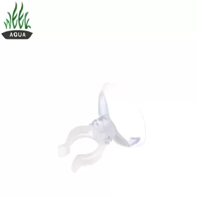Ventosa transparente com fixador branco em fundo branco