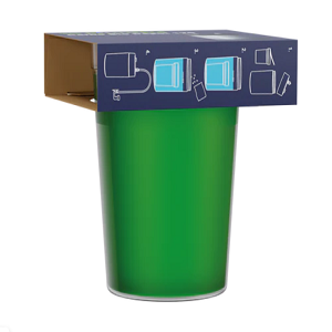 Copo verde com tampa de cartão azul com instruções ilustradas em branco