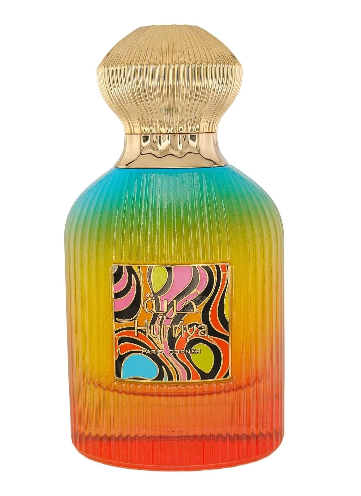 Frasco de perfume colorido com tampa dourada e rótulo abstrato.