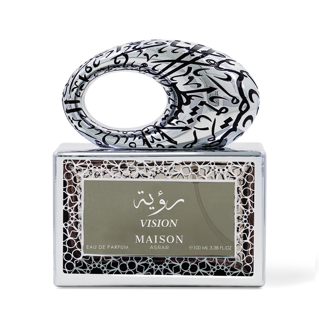 Frasco de perfume retangular com tampa oval decorada e rótulo verde com texto branco