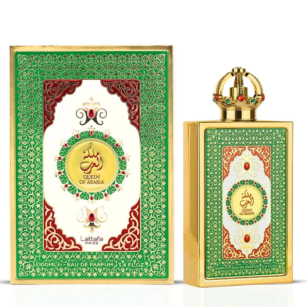 Frasco dourado de perfume e embalagem decorada em verde, vermelho e dourado com texto QUEEN OF ARABIA