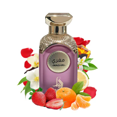Frasco de perfume roxo com tampa dourada e frutas e flores ao redor