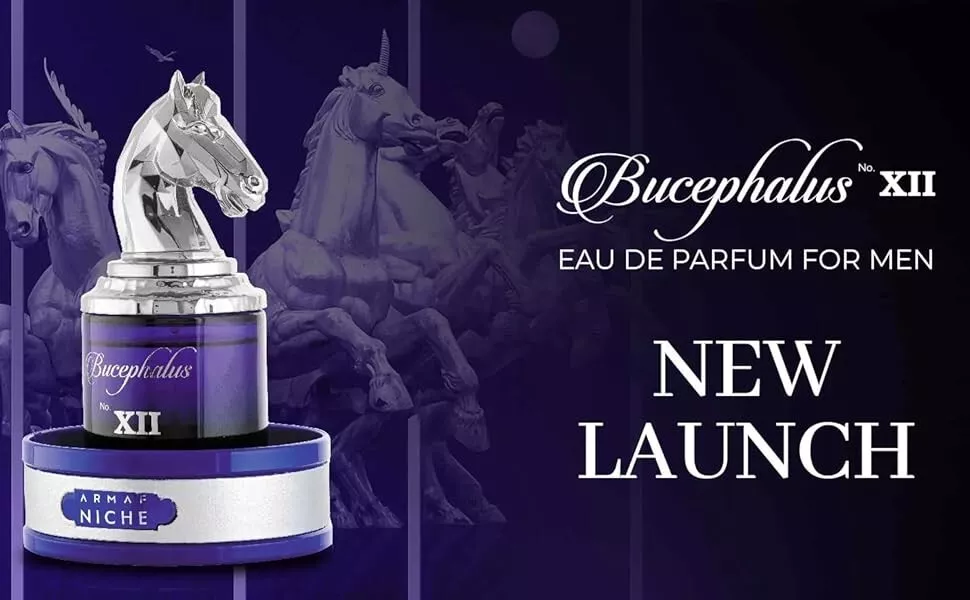 Perfume Bucephalus XII com tampa em forma de cabeça de cavalo prateada e frasco roxo