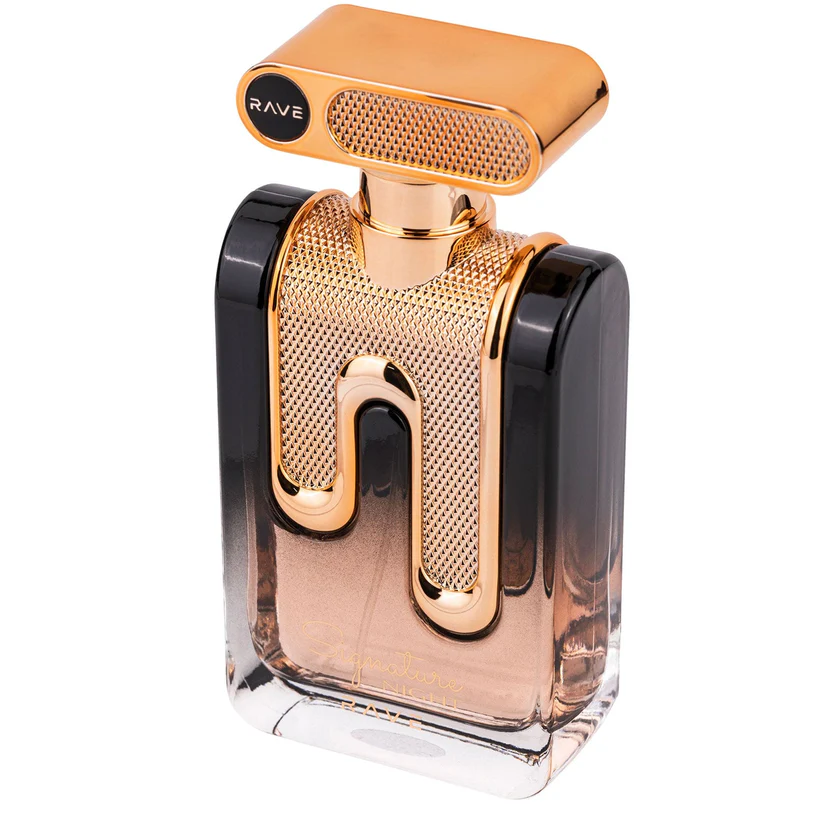 Frasco de perfume em vidro degradê castanho com tampa metálica dourada e texto RAVE