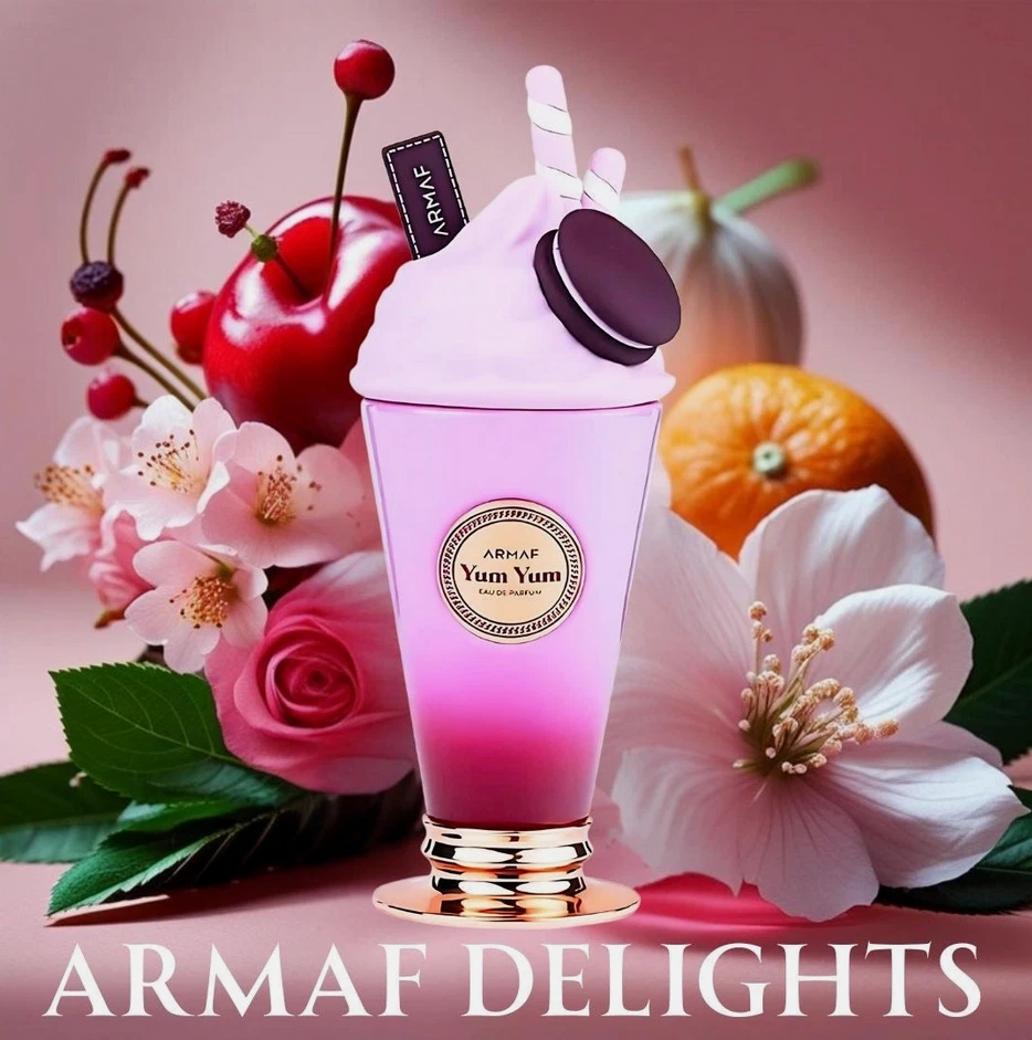 Frasco creme corporal Armaf Yum Yum com decoração de bolacha e chantili entre flores e frutas