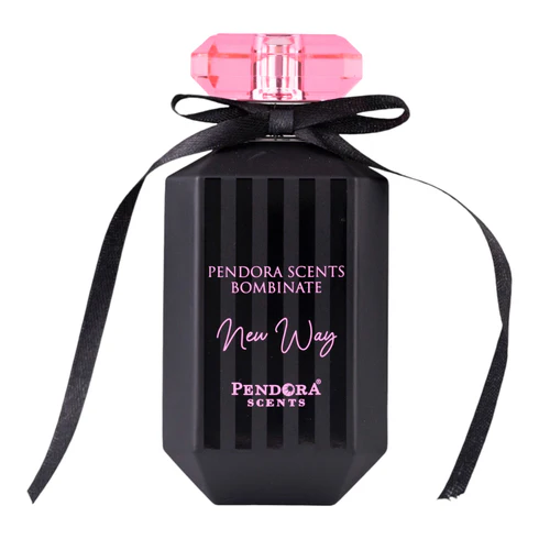 Frasco de perfume preto com tampa rosa e fita preta