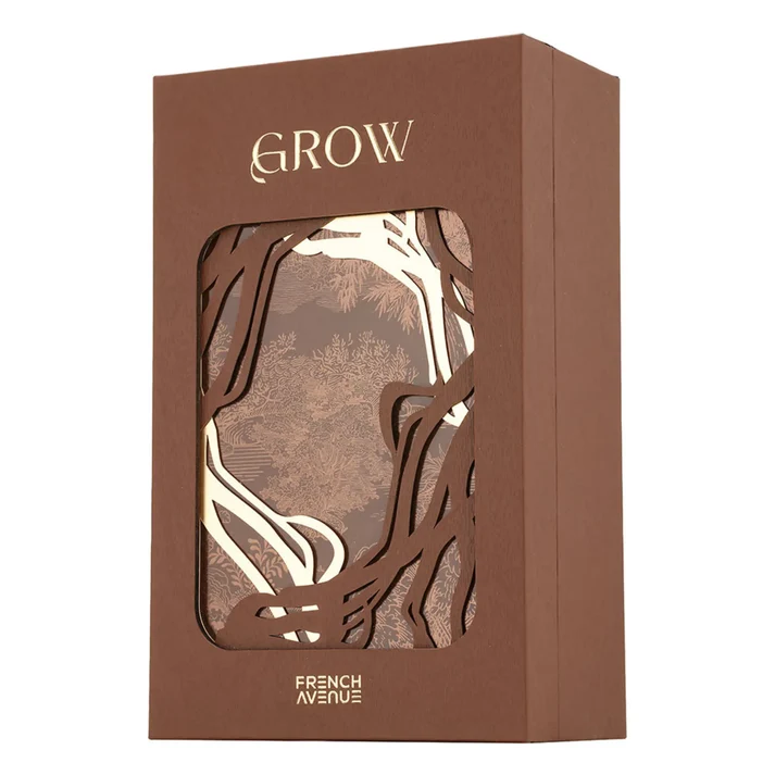 Caixa castanha com recortes e texto dourado mostrando produto interior