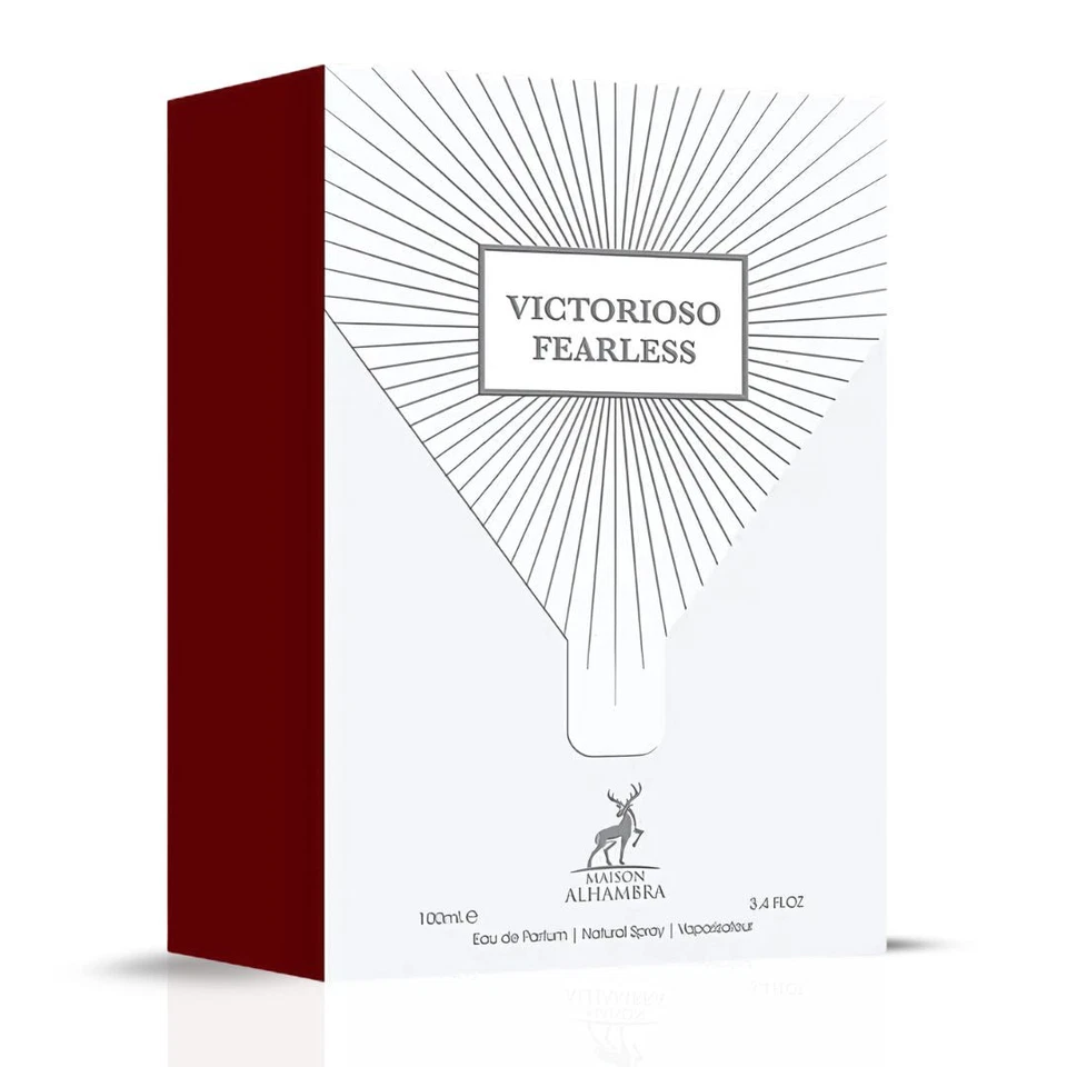Embalagem de perfume branca e vermelha com texto Victorioso Fearless e símbolo de cervo