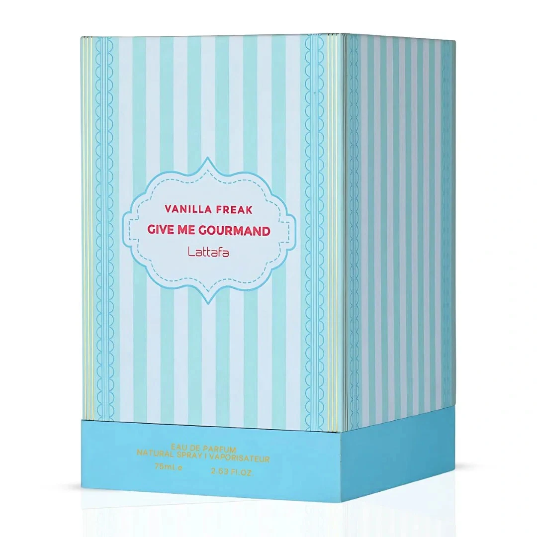 Caixa de perfume azul claro com riscas verticais e texto vermelho e dourado