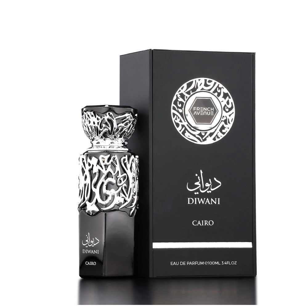 Frasco e caixa de perfume preto e prata com padrão ornamental e texto DIWANI CAIRO