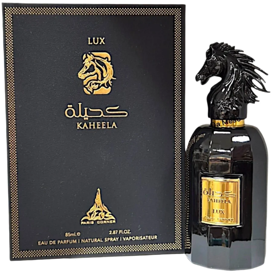 Frasco de perfume preto com tampa em forma de cabeça de cavalo e caixa preta com texto dourado