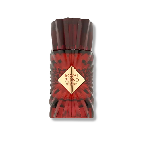 Frasco de perfume vermelho translúcido com etiqueta dourada e texto Royal Blend Séquoia.