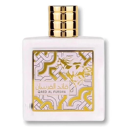 Frasco de perfume branco com rótulo dourado e cavalo em relevo