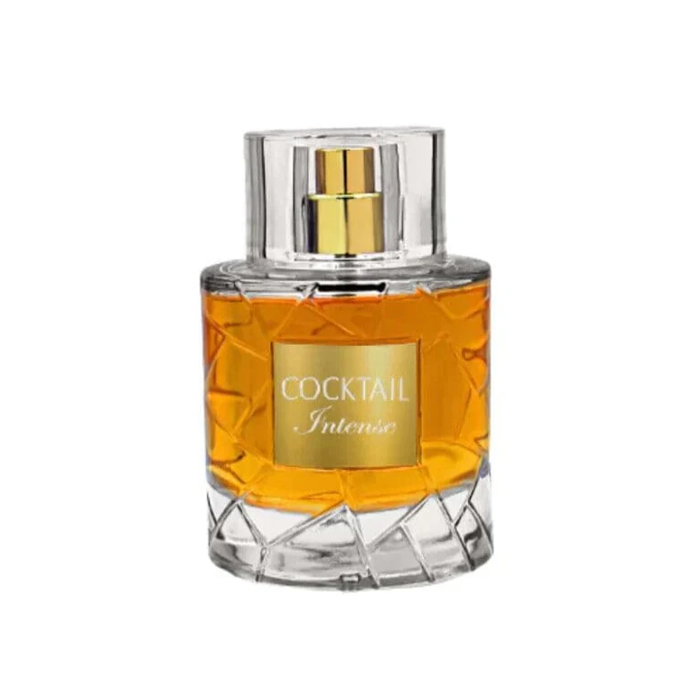 Frasco de perfume Cocktail Intense em vidro com líquido âmbar e tampa transparente
