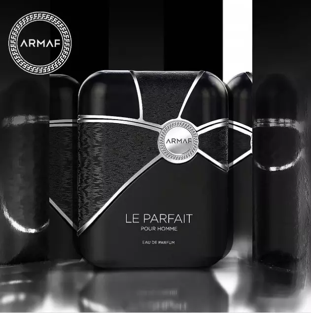 Frasco de perfume preto ARMAF Le Parfait Pour Homme com detalhes prateados