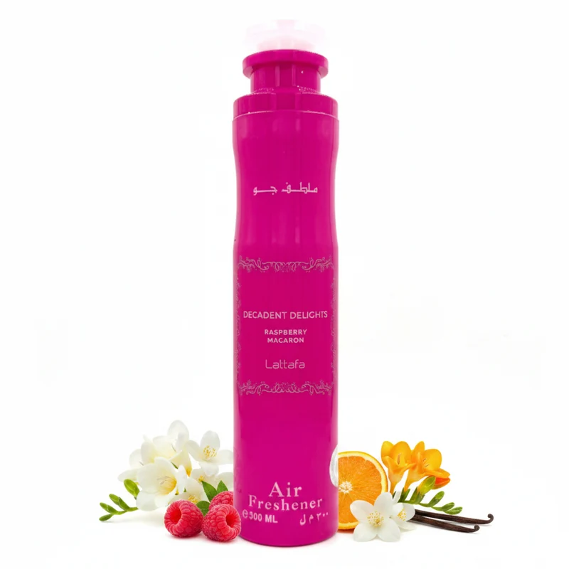Frasco rosa de purificador de ar Lattafa com frutas e flores ao redor