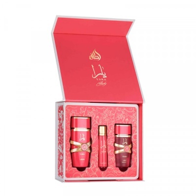 Conjunto cosmético com três frascos em caixa rosa aberta com texto em árabe e YARA
