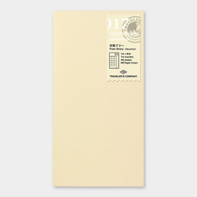 Caderno bege claro com etiqueta informativa na capa