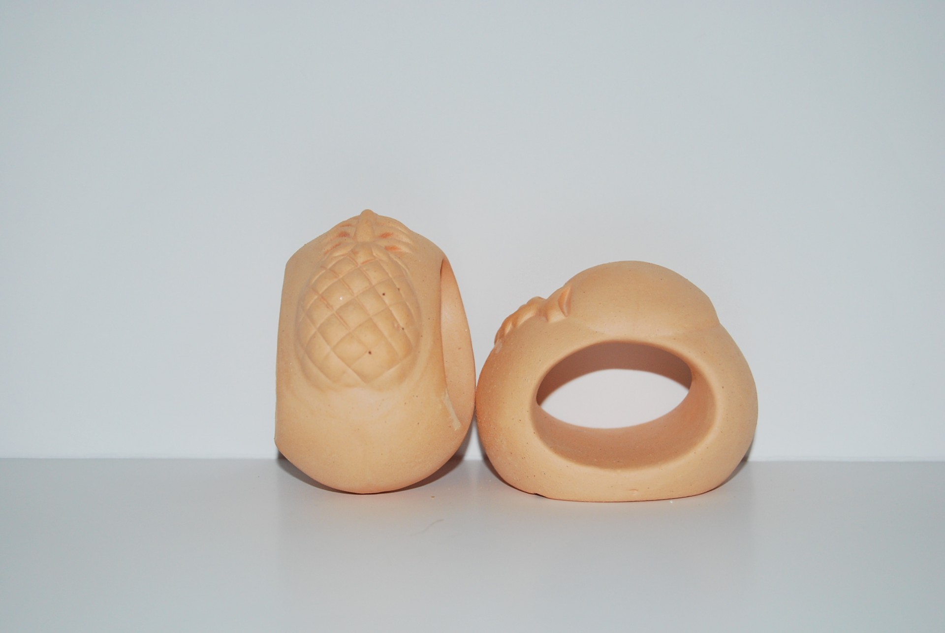 Tampas de silicone cor de pele para dedos com textura de abacaxi