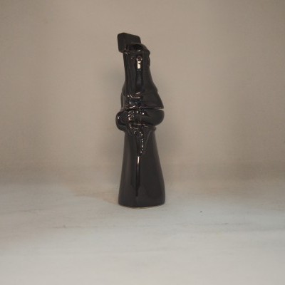 Figura decorativa de mão em cerâmica preta