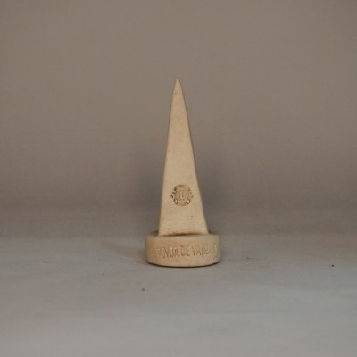 suporte para anéis em couro bege com gravação PAULO DE ANDRADE