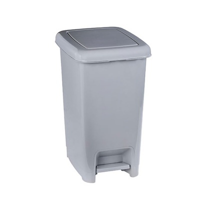 Lixeira cinzenta de plástico com tampa e pedal