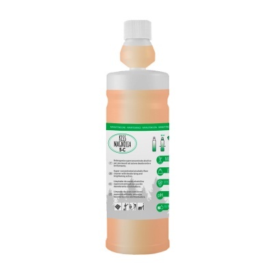 frasco plástico translúcido com líquido cor salmão e rótulo KISS MAGNOLIA 5-C