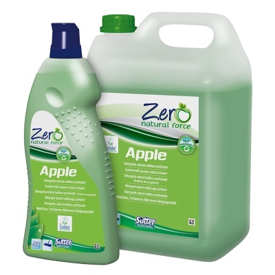 Dois recipientes de detergente verdes com rótulos e tampas coloridas