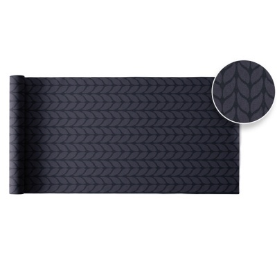 Tapete azul escuro com padrão de folhas em azul claro