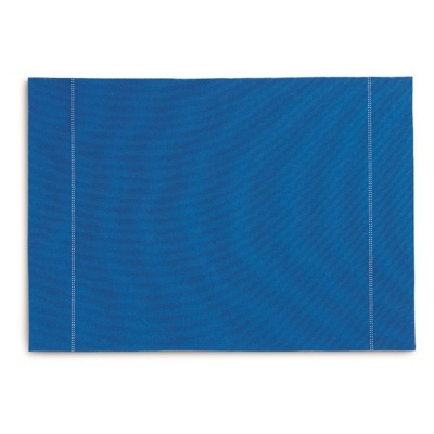 Guardanapo azul em tecido com linhas de costura branca