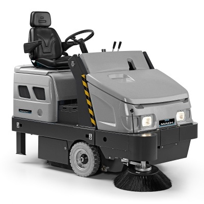 Máquina de limpeza industrial cinza com assento preto e escova frontal redonda