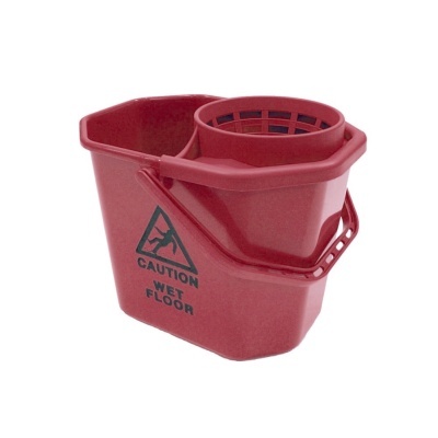 Baldes de limpeza vermelhos com aviso CAUTION WET FLOOR