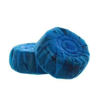 Dois discos envoltos em rede azul, sobre fundo branco