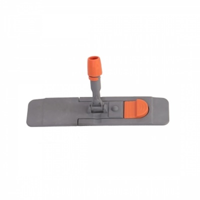 Suporte de esfregona cinzento com detalhes laranja num fundo branco