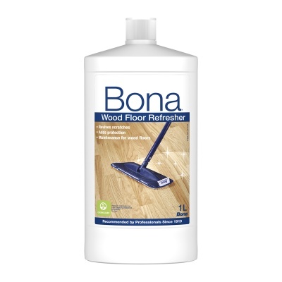 Frasco branco de 1 litro com rótulo azul e branco do produto Bona Wood Floor Refresher