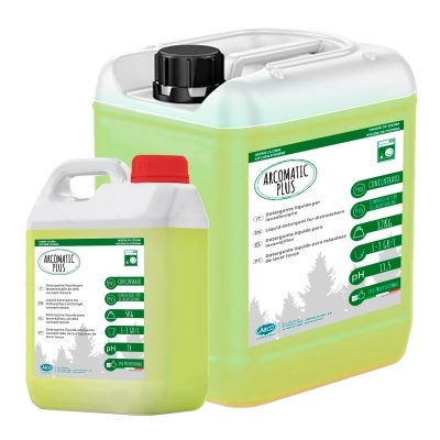 Dois bidões translúcidos com líquido verde claro e rótulos AICOMATIC PLUS